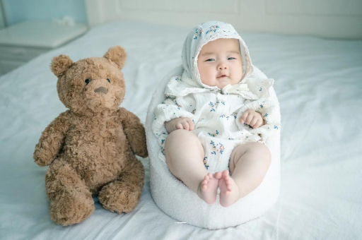 南平宝宝吃不饱母乳的症状